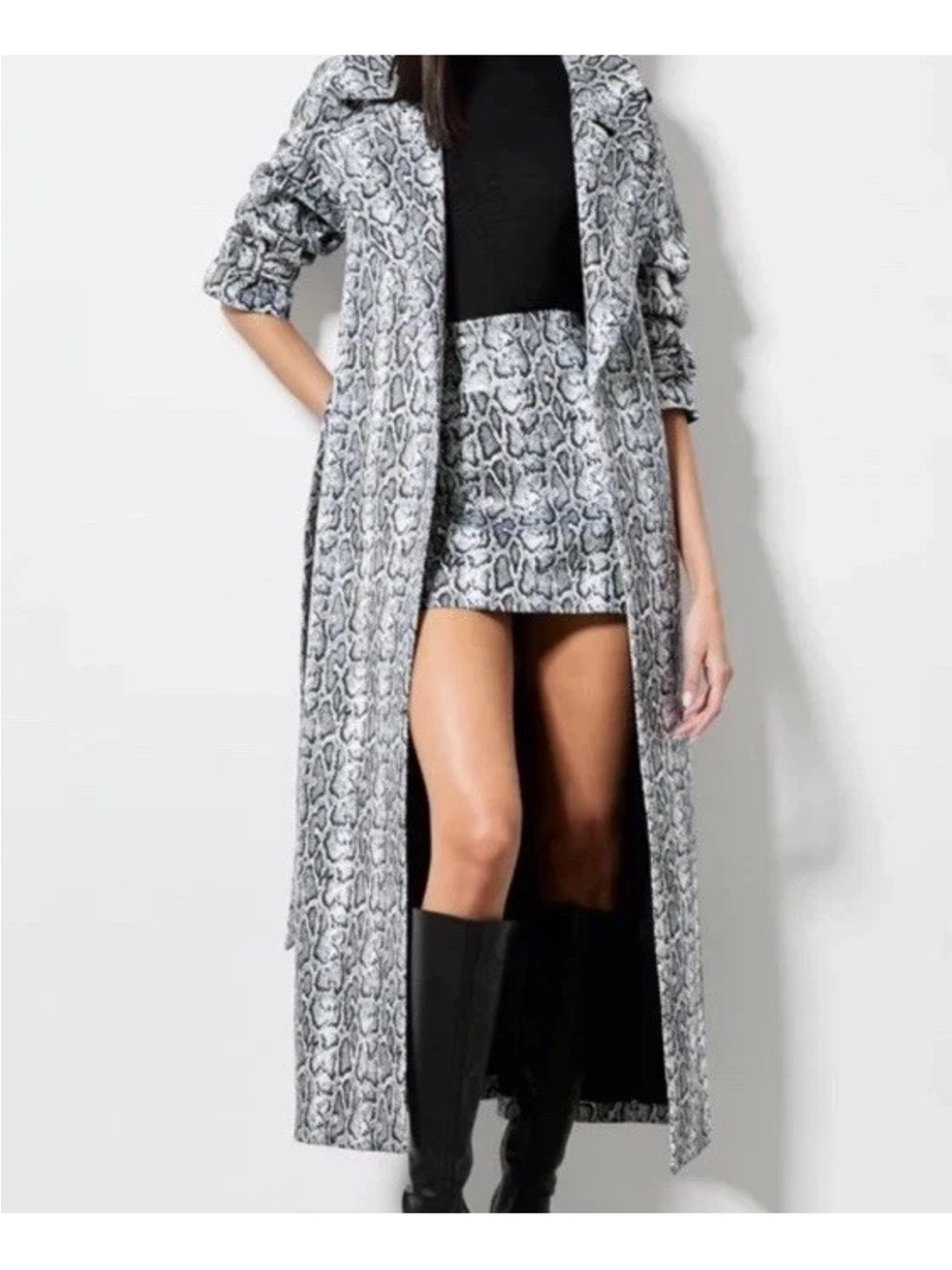 Alice + Olivia Vegan Snakeskin long trench coat NWT Sz X-Large